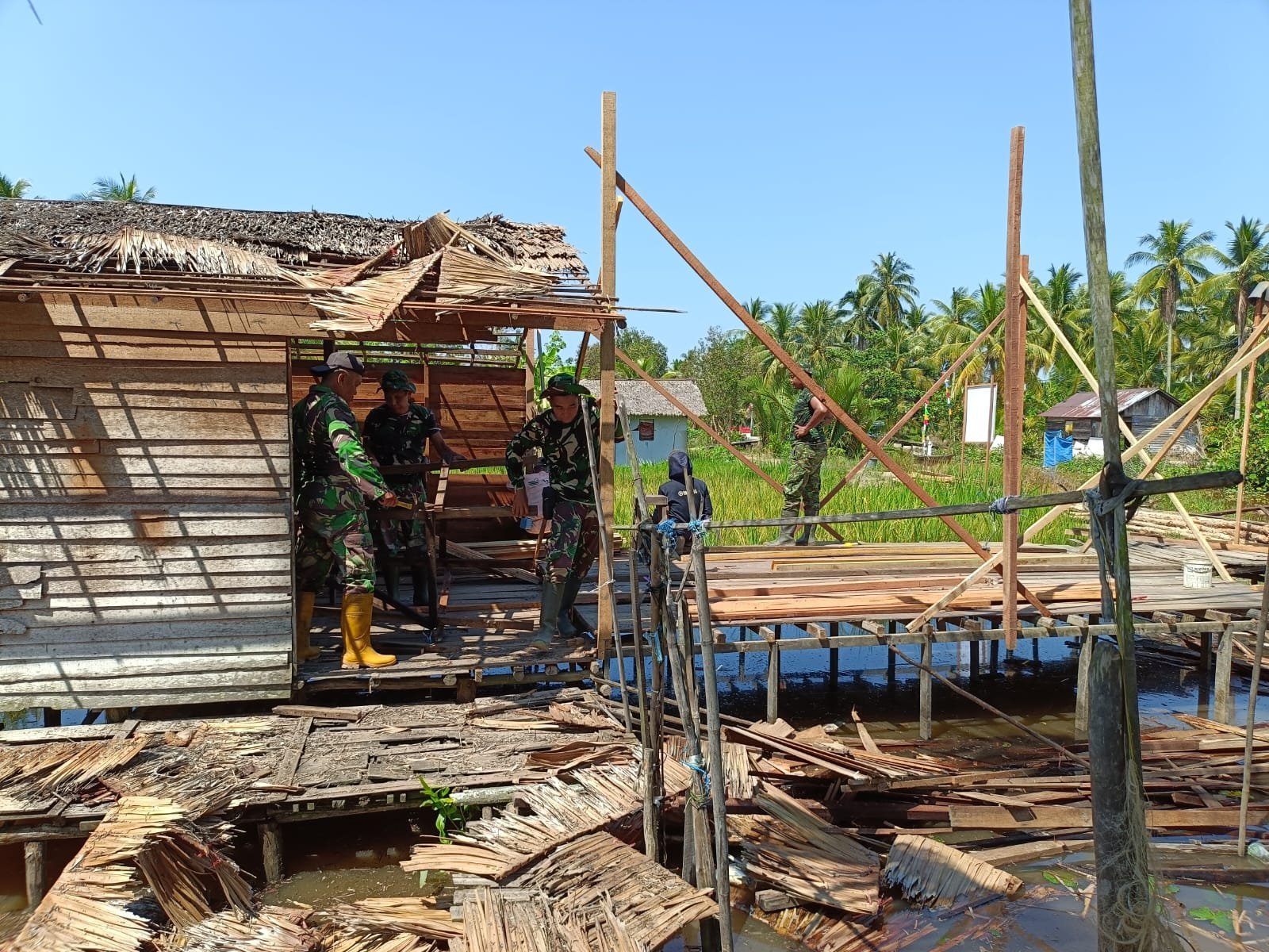 Kondisi Lapangan: Struktur Utama RTLH di Tamban Bangun Mulai Dibentuk