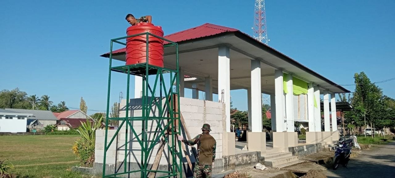 Progres Pendirian Tangki Air di Sumur Bor Maroanging dalam TMMD Ke-129