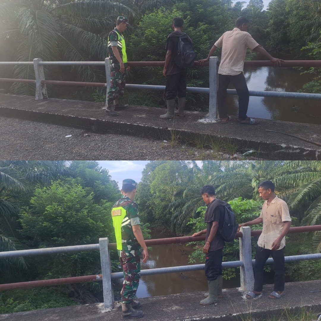 Aliran Sungai Harus Dijaga, Babinsa Woyla Timur Ajak Warga Biasakan Hidup Bersih